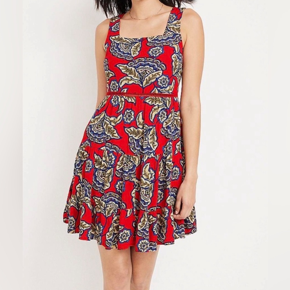 Maurices Paisley Red Cherry Floral
Ruffle Hem Lattice sz XL